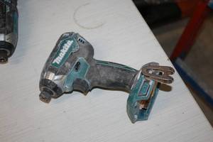 lot 424 image: Makita 18V Impact Driver XDT13