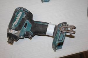 lot 432 image: Makita 18V Impact Driver XDT13