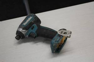 lot 445 image: Makita XDT13 18V Impact Driver