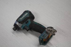 lot 450 image: Makita XDT13 18V Impact Driver
