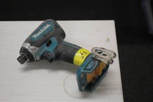 lot 451 image: Makita XDT13 18V Impact Driver