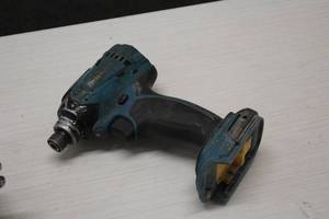 lot 470 image: Makita 14 18V Impact Driver XDT04