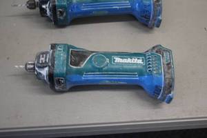 lot 491 image: Makita 18V Drywall Router  Cut-Out Tool XOC01