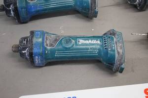 lot 505 image: Makita 18V Drywall Router  Cut-Out Tool XOC01