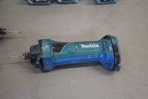 lot 508 image: Makita 18V Drywall Router  Cut-Out Tool XOC01