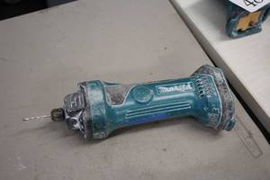 lot 509 image: Makita 18V Drywall Router  Cut-Out Tool XOC01