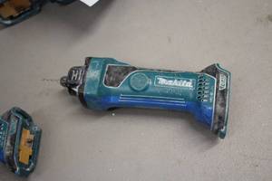 lot 518 image: Makita 18V Drywall Router  Cut-Out Tool XOC01