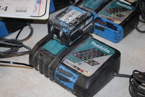 lot 541 image: Makita Li-ion 14.4-18V  Ni-MH 7.2-14.4V Battery Charger DC18RC with 18V 5Ah Lithium-Ion Battery
