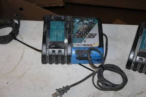 lot 554 image: Makita Li-ion 14.4-18V  Ni-MH 7.2-14.4V Battery Charger DC18RC