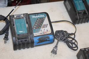 lot 564 image: Makita Li-ion 14.4-18V  Ni-MH 7.2-14.4V Battery Charger DC18RC
