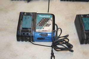 lot 567 image: Makita Li-ion 14.4-18V  Ni-MH 7.2-14.4V Battery Charger DC18RC