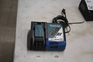lot 574 image: Makita Li-ion 14.4-18V  Ni-MH 7.2-14.4V Battery Charger DC18RC