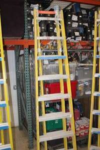lot 3 image: Louisville Ladder 375-lbs 8 Step16 Extension13 Scaffold Combination Ladder FXC1208