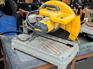 lot 1146 image: DeWalt 14 (355mm) Chop Saw D28715