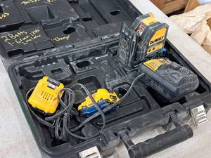 lot 1158 image: DeWalt 6V-12V Laser DW088LG with (2) 12V Batteries Battery, DeWalt 12V20V Max Li-Ion Charger DCB107, Case