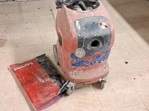 lot 1157 image: Hilti Dust Extractor VC40-U with Extra Filter Bags