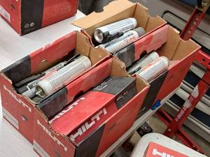 lot 1170 image: Lot of (4 Boxes) Hilti 750xX-GHP 18 MX 1116 Fasteners with GC22 Fuel Cells