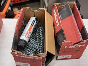 lot 1172 image: Lot of (2 Boxes) Hilti 900xX-C20 G3 MX Fasteners with GC22 and GC41 Fuel Cells