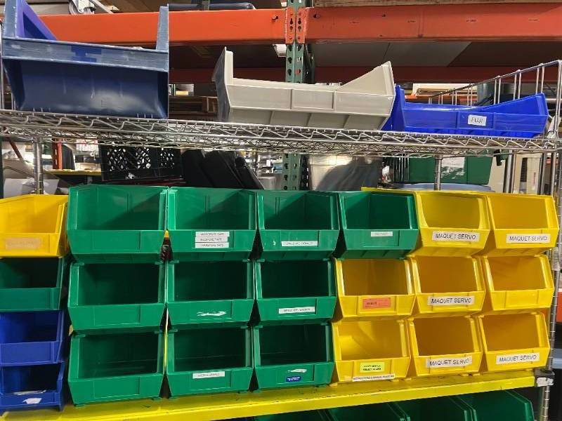 #2066 FANTASTIC STRYKER HOSPITAL BED, SEQUAL ECLIPSE 5 PORTABLE OXYGEN ...