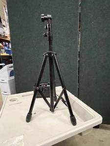 lot 5 image: Camera Tripod & Audioscan External Speaker Assembly for Audioscan Analyzers - In Great Condition
