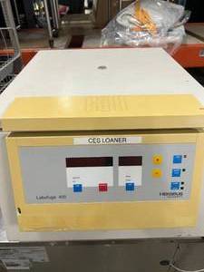 lot 28 image: Heraeus Instruments Labofuge 400 Benchtop Centrifuge - Good Working Condition - Face Has Cracking In Housing