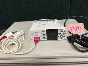 lot 39 image: WOW MSRP $5000 Masimo Set Rainbow Medical Grade Pulse Oximeter Rad-87 With Cables, Finger SPO2 Pulse Sensor Probe Horizontal - Works Great For Professionals That Are On The Go & Need Accuracy