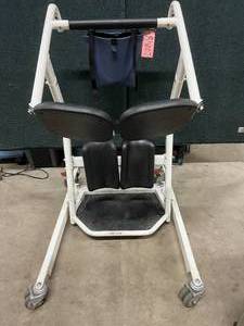 lot 54 image: SMT Health Systems Inc. SA450 Assist Patient Transfer Mobility Lift - In Great Condition