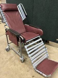 lot 60 image: Broda 30VT Centric Tilt Therapeutic-Grade Pressure Relief Semi-Recliner Chair - In Great Condition