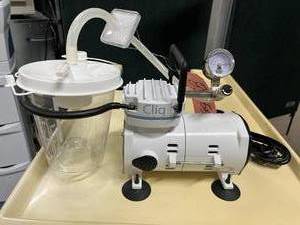 lot 82 image: Cliq Medical VC-701 Single-Cylinder Suction Pump Aspirator - In Excellent Condition