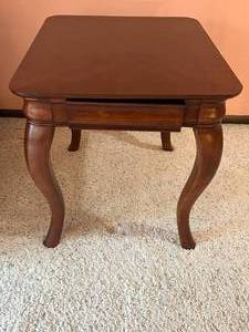 lot 27 image: Wooden End Table with Drawer