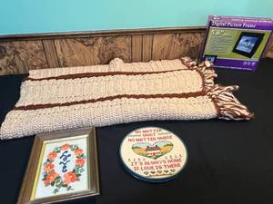 lot 73 image: Lot of Handcrafted Decor and Digital Picture Frame