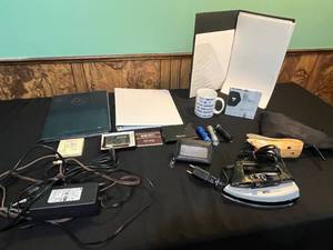 lot 84 image: Assorted Household and Office Items Lot