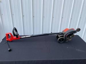lot 2 image: Black & Decker Electric Lawn Edger