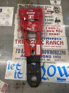 lot 24 image: Sioux Chief Crimp Tool for PEX