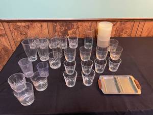 lot 93 image: Assorted Glassware Lot - Including Stacking Mugs and Serving Trays