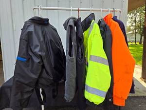 lot 143 image: Lot of 9 Assorted Jackets and Vests