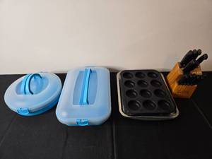 lot 202 image: Lot of Assorted Kitchen Items - Knife Block, Bakeware, and Food Storage Containers