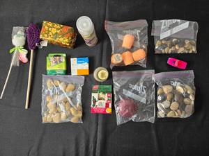 lot 213 image: Assorted Household Items and Accessories Lot