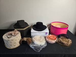lot 242 image: Lot of Vintage Hats and Hat Boxes