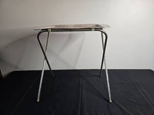 lot 250 image: Vintage Folding Tray Table with Spinning Wheel Design