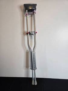lot 270 image: Adjustable Aluminum Crutches