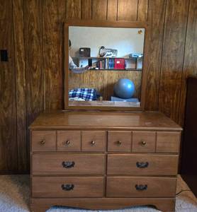 lot 271 image: Vintage Wooden Dresser with Mirror