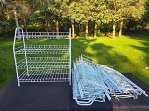 lot 315 image: Lot of Wire Shelving Units, 4-Tier, White