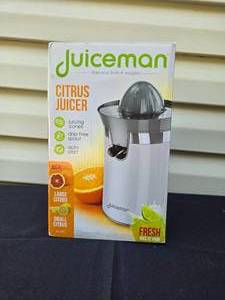 lot 341 image: Juiceman Citrus Juicer with 2 Juicing Cones