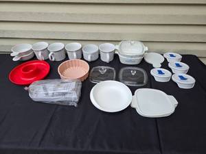 lot 344 image: Assortment of Kitchenware and Household Items