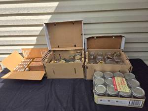 lot 379 image: Lot of Assorted Canning Jars and Lids