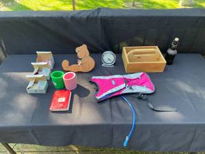 lot 284 image: Assorted Household Items and Decor Lot inc Part Lite Candles