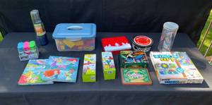 lot 288 image: Lot of Assorted Toys, Art Supplies, and Books
