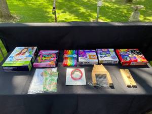 lot 298 image: Assorted Childrens Art and Craft Supplies Lot
