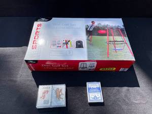 lot 299 image: Crane Disc Golf Set with Professional Playing Cards
